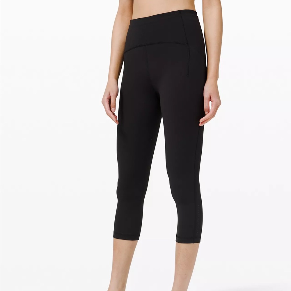 BLACK LULULEMON LEGGINGS